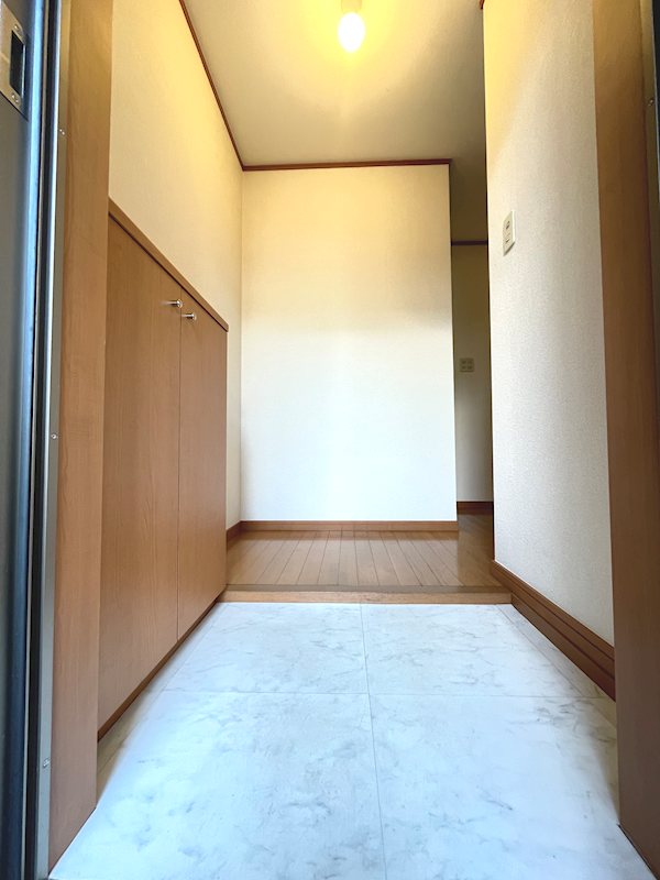 POCKET　HOUSE 玄関～室内