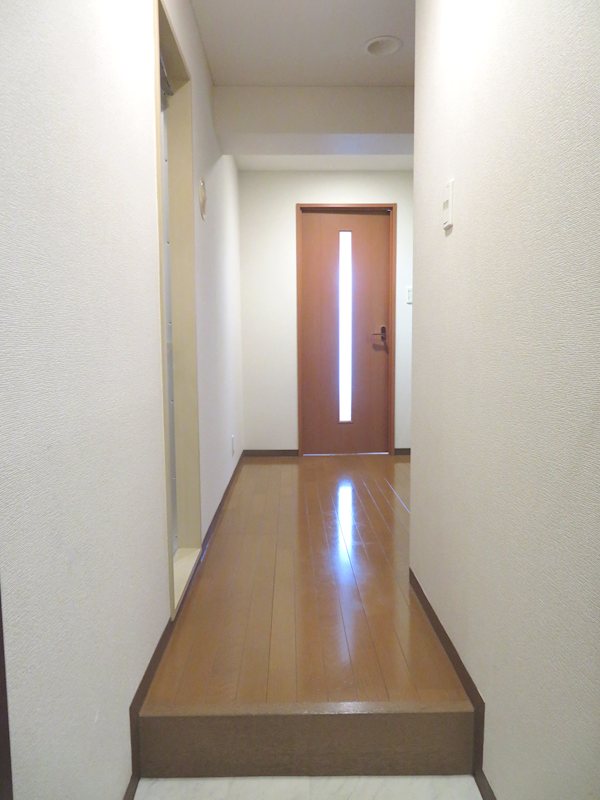 MYE新宿御苑二番館 玄関～室内