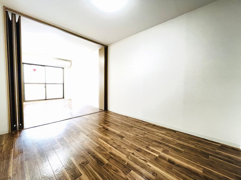 ドミール湯島 間仕切りを広げると広い1ROOMとしても使用できます