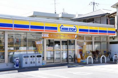 メゾン　アスカ コンビ二：ミニストップ 小平たかの街道店　264m